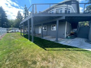 2060 SW Scenic Heights St in Oak Harbor, WA - Building Photo - Building Photo