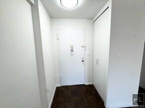 5 AVENUE in New York, NY - Building Photo - Building Photo