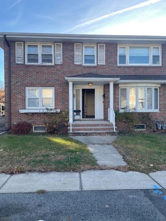 113 Hawthorne Ave in Hawthorne, NJ - Building Photo