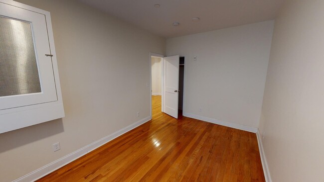 120 Sutherland Rd, Unit 2 BED 1 BATH Hardwood