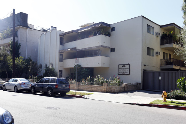 Willis Town House in Sherman Oaks, CA - Building Photo - Primary Photo