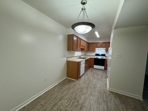 600 Reusens Rd, Unit Waitlist in Lynchburg, VA - Building Photo - Building Photo