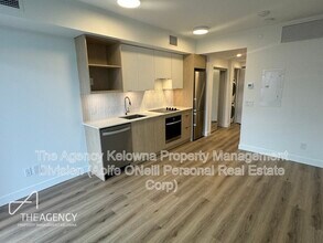1488 Bertram St in Kelowna, BC - Building Photo - Building Photo