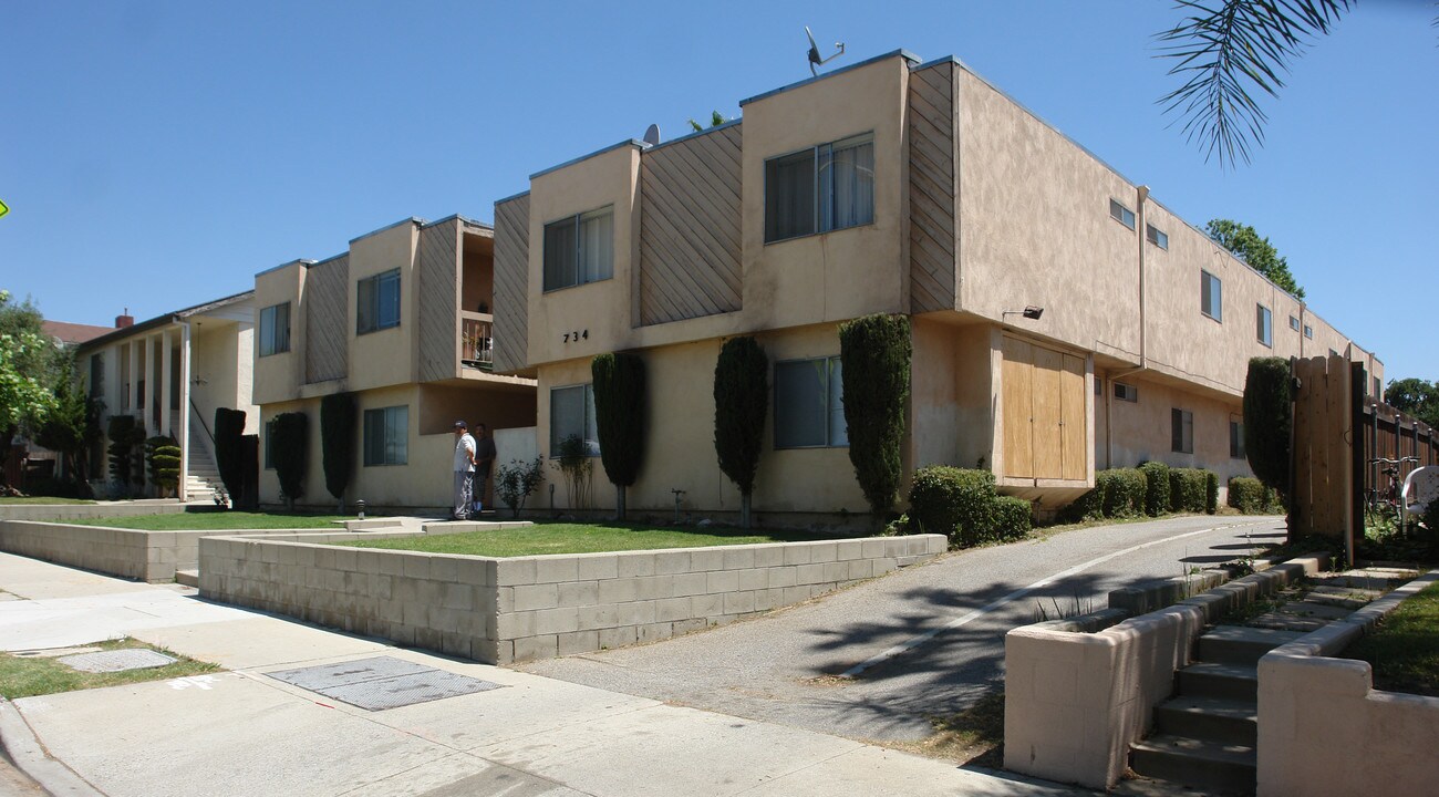 734 Marengo Ave in Pasadena, CA - Building Photo