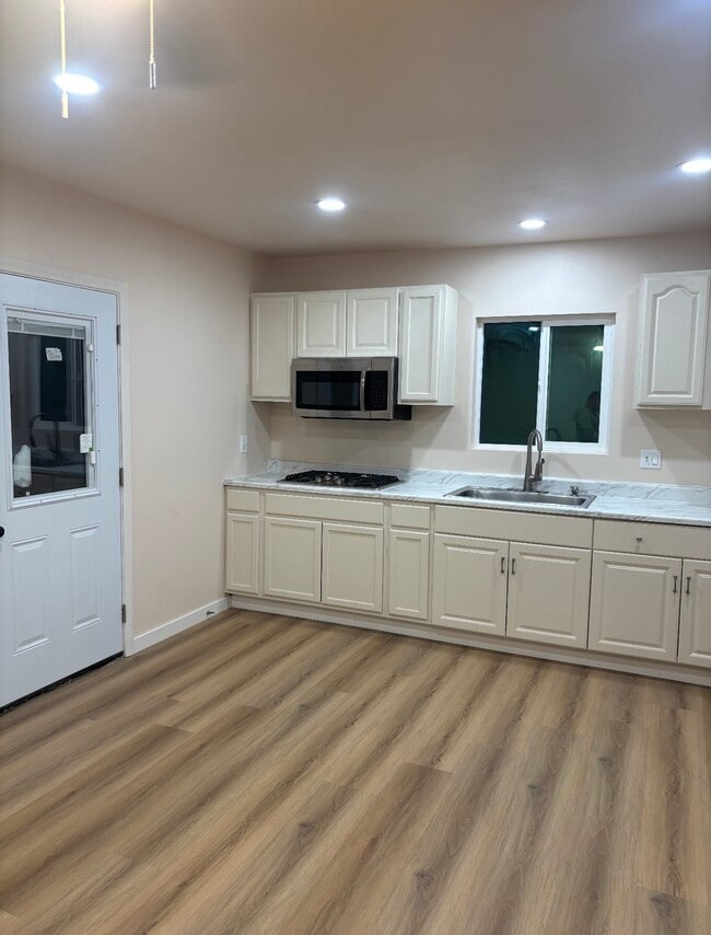 property at 4519 Grove Ave