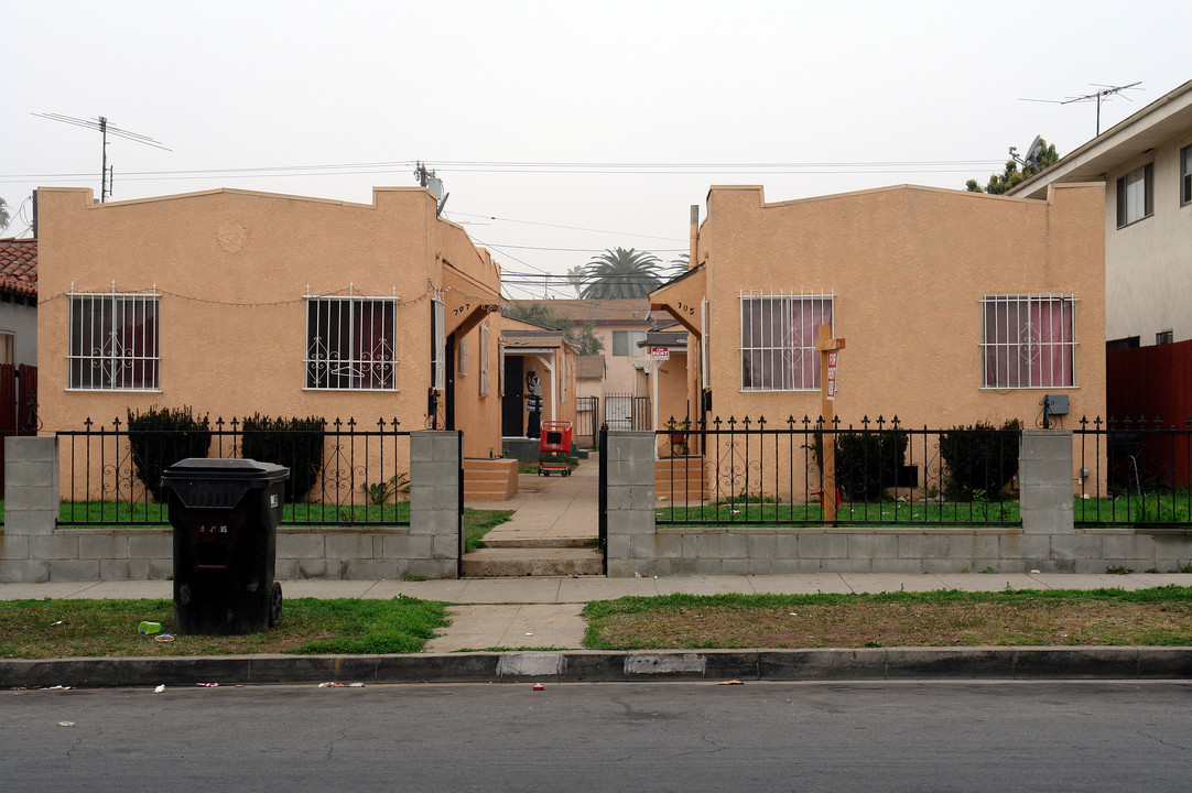 705-707 S Osage Ave in Inglewood, CA - Foto de edificio