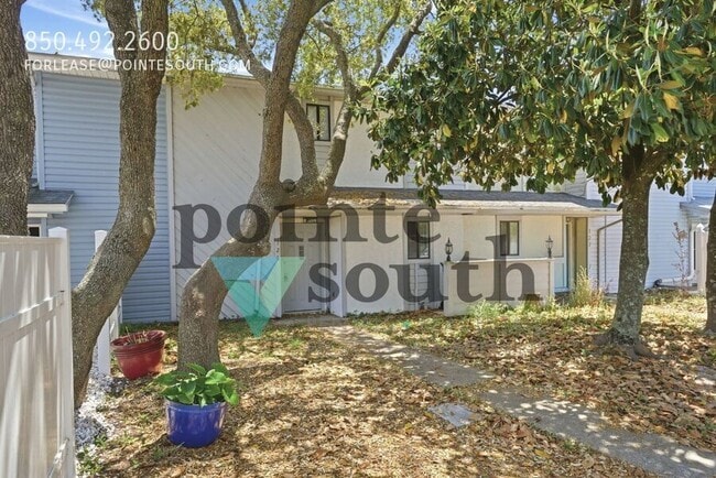 property at 126 Pine Ridge Trce