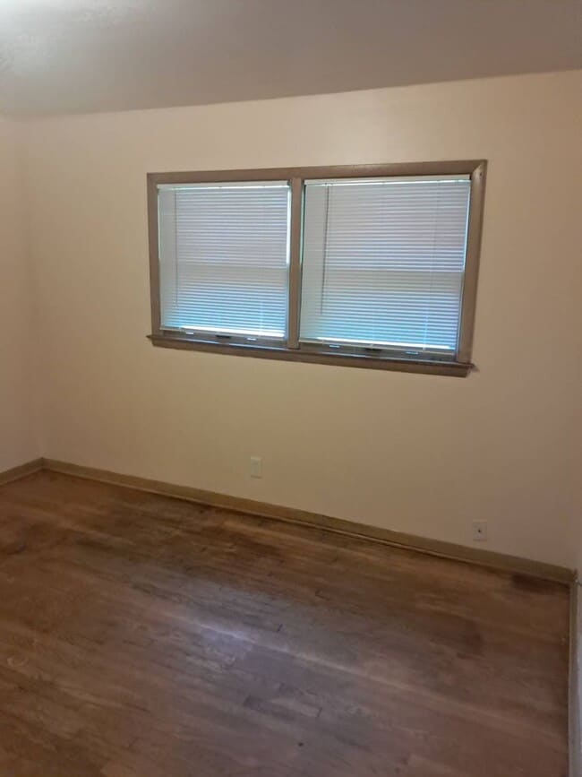 5215 N 55th St in Milwaukee, WI - Foto de edificio - Building Photo
