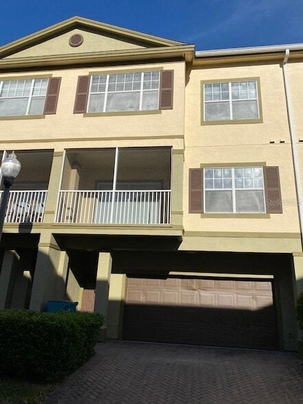 property at 2532 Grand Central Pkwy