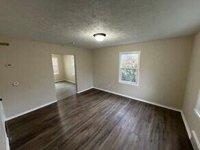 852-852 S Central Dr in Lorain, OH - Building Photo - Building Photo