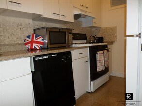 382 Central Park W, Unit 7B in New York, NY - Foto de edificio - Building Photo