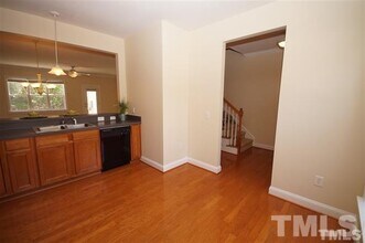 303 W Savannah Ridge Rd in Holly Springs, NC - Building Photo - Building Photo