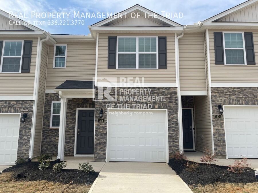 1306 Broholmer Ln in Greensboro, NC - Building Photo