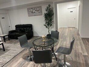 2398 Tree Vista Ct, Unit Tree vista in Bryans Road, MD - Building Photo - Building Photo