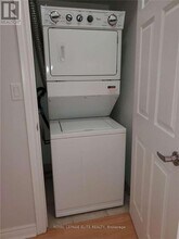 310 Burnhamthorpe Rd W in Mississauga, ON - Building Photo - Building Photo