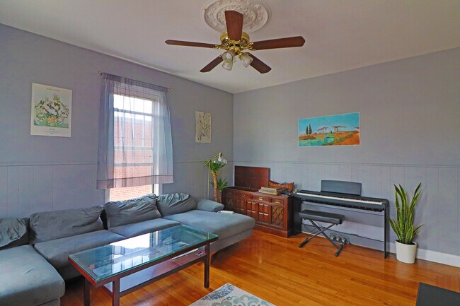 555 Main St in Medford, MA - Building Photo - Building Photo
