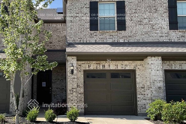 property at 742 Bonnet Trl
