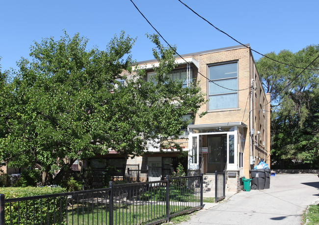 38-40 Elway Ct in Toronto, ON - Building Photo - Primary Photo