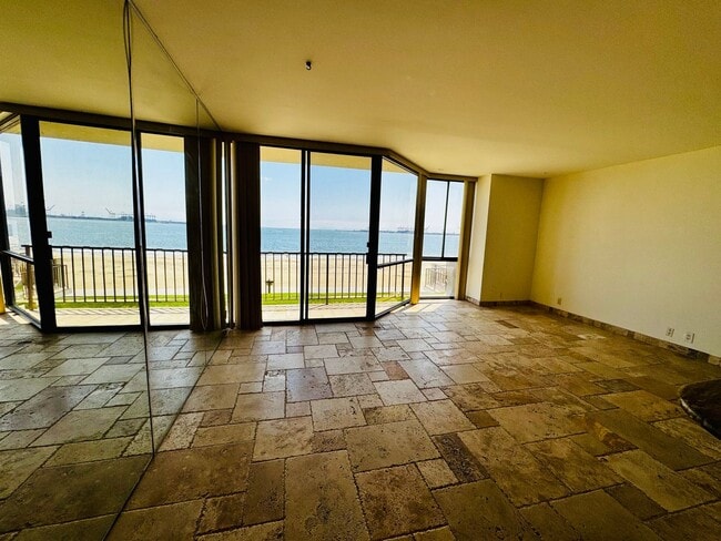 1750 Ocean in Long Beach, CA - Building Photo - Building Photo