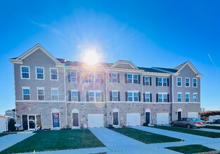 290 Macoun Way in Glassboro, NJ - Building Photo - Building Photo