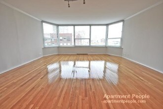 720 W Gordon Terrace-Unit -8L in Chicago, IL - Building Photo - Building Photo