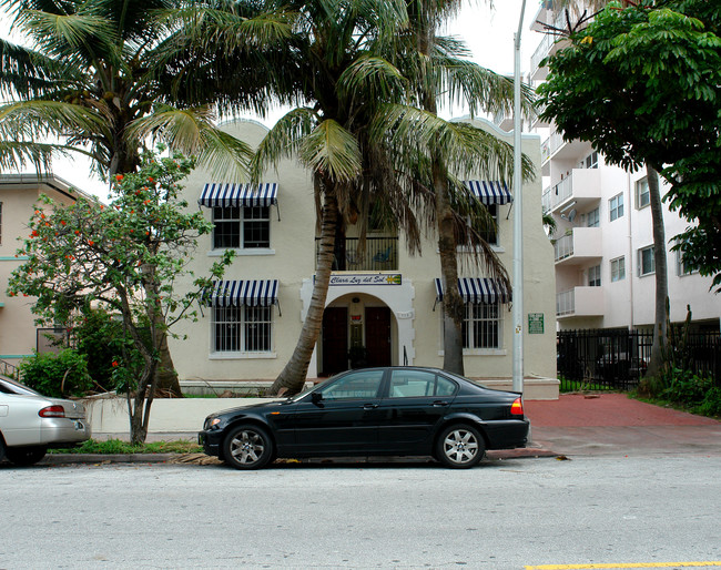 704-710 Pennsylvania Ave in Miami Beach, FL - Building Photo - Building Photo