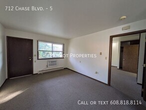 712 Chase Blvd in Sun Prairie, WI - Foto de edificio - Building Photo