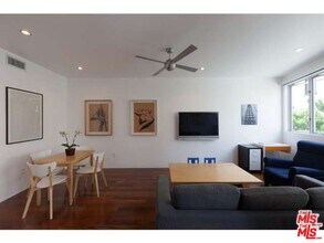 1515 Orange Grv Ave in Los Angeles, CA - Building Photo - Building Photo