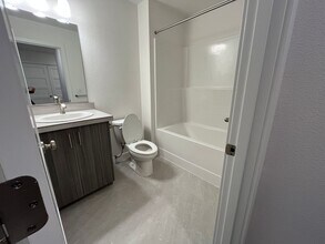 1550 E 3rd St in Newberg, OR - Building Photo - Building Photo