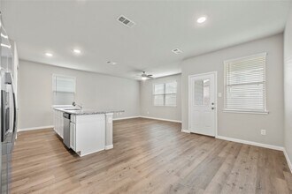 22211 Grand Majestic Dr in Houston, TX - Building Photo - Building Photo