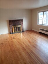 19 Maplewood Ave, Unit B in Albany, NY - Foto de edificio - Building Photo