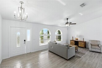 830 Columbia St in Port Charlotte, FL - Building Photo - Building Photo