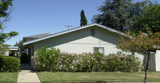 Mendocino Apartments in Concord, CA - Building Photo - Building Photo