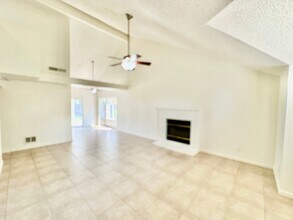 9536 N Sharon Ave in Fresno, CA - Building Photo - Building Photo