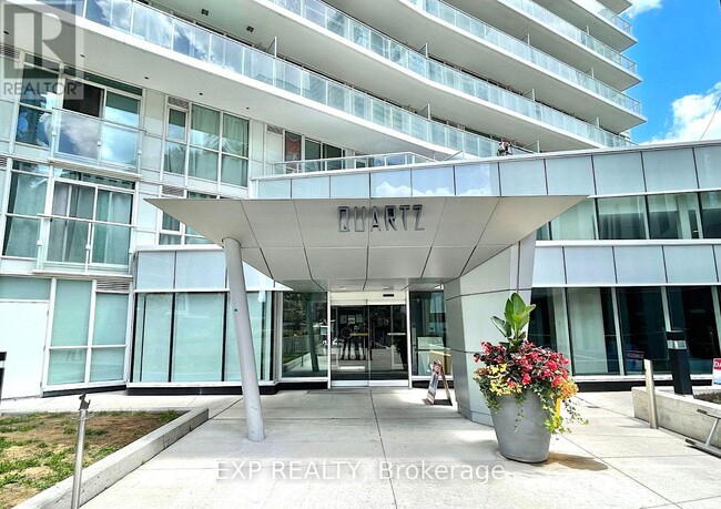 75-4775 Queens Wharf Rd in Toronto, ON - Building Photo - Building Photo
