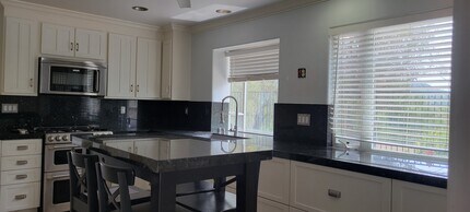 6828 Chapman Pl in Moorpark, CA - Foto de edificio - Building Photo