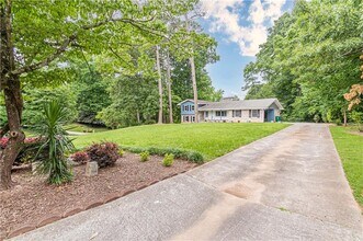 1574 Old Spring House Ln in Dunwoody, GA - Building Photo - Building Photo