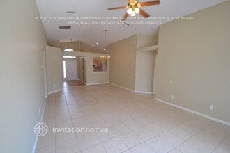 12215 Dawn Vista Dr in Riverview, FL - Building Photo - Building Photo