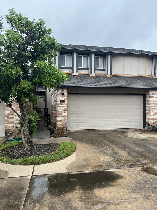 1028 Verbena Dr in Austin, TX - Building Photo - Building Photo