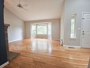 18845 NE Meadow Run Dr in Poulsbo, WA - Building Photo - Building Photo