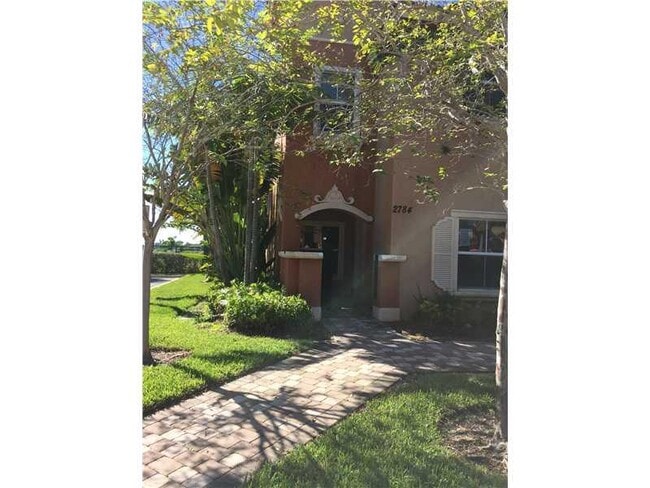 2784 SW 121st Ave in Miramar, FL - Building Photo - Building Photo