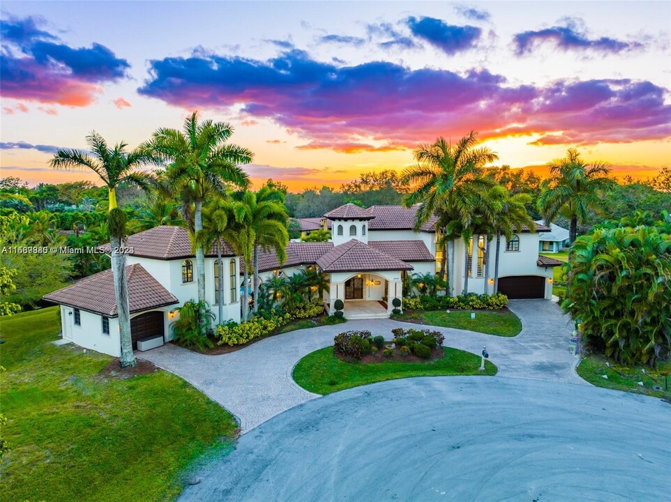 12000 NW 6th St in Plantation, FL - Building Photo