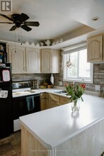 43 Chestnut Dr in Chatham, ON - Building Photo - Building Photo