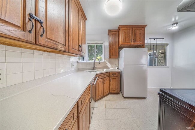 3388 Rosewood Ave in Los Angeles, CA - Building Photo - Building Photo