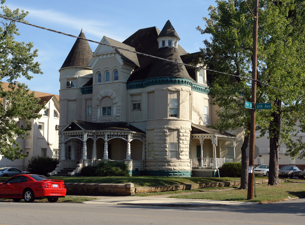 1505 6th Ave in Huntington, WV - Building Photo