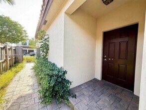 3472 SE 3rd St in Homestead, FL - Building Photo - Building Photo