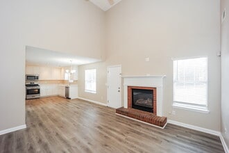 3661 Colonnade Ct in Rex, GA - Building Photo - Building Photo