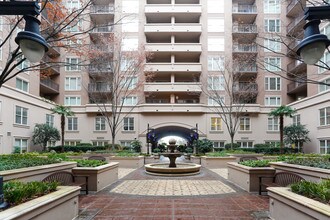 Camden Grandview in Charlotte, NC - Building Photo - Building Photo
