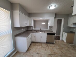 5233 Breckenwood Dr in Memphis, TN - Building Photo - Building Photo