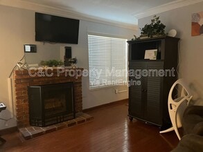 960 Buckskin Terrace in Brentwood, CA - Building Photo - Building Photo